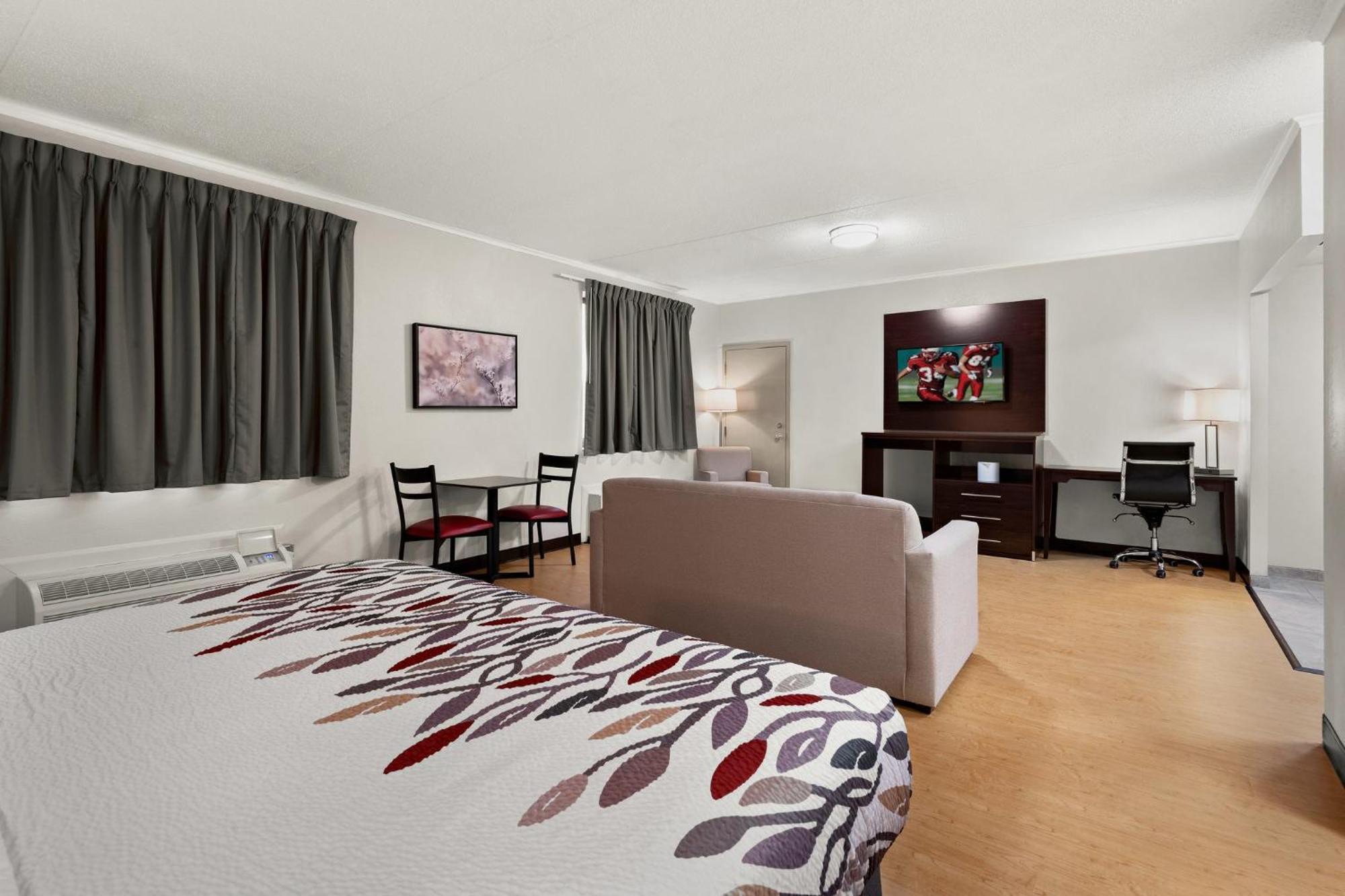 Red Roof Inn Norwich Extérieur photo